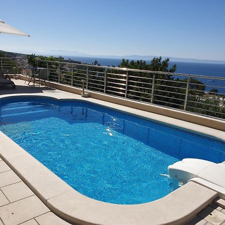 Apartments Karlo Baška Voda エクステリア 写真