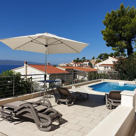 Apartments Karlo Baška Voda エクステリア 写真