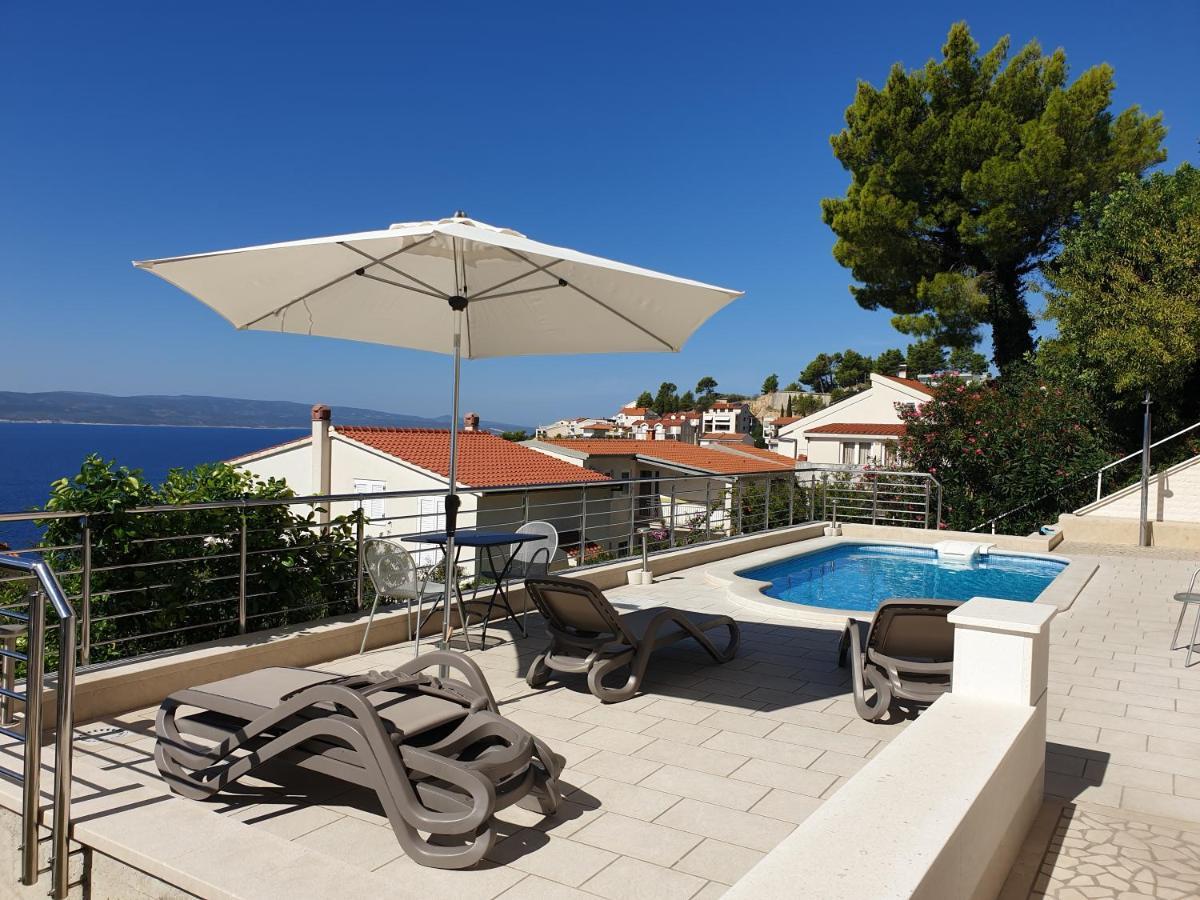 Apartments Karlo Baška Voda エクステリア 写真