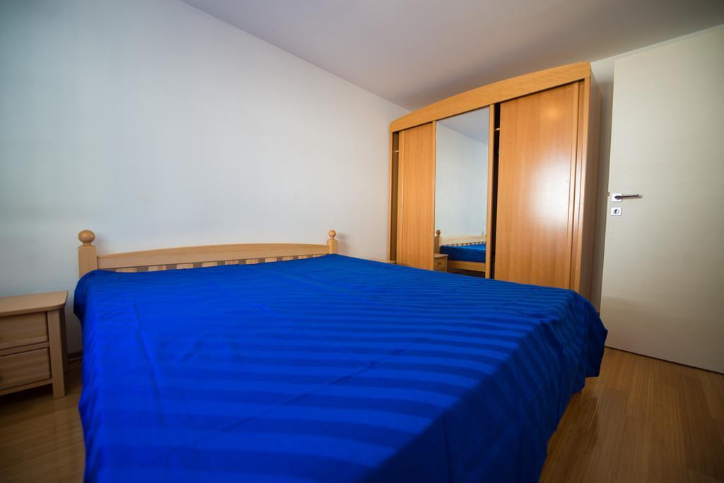 Apartments Karlo Baška Voda 部屋 写真