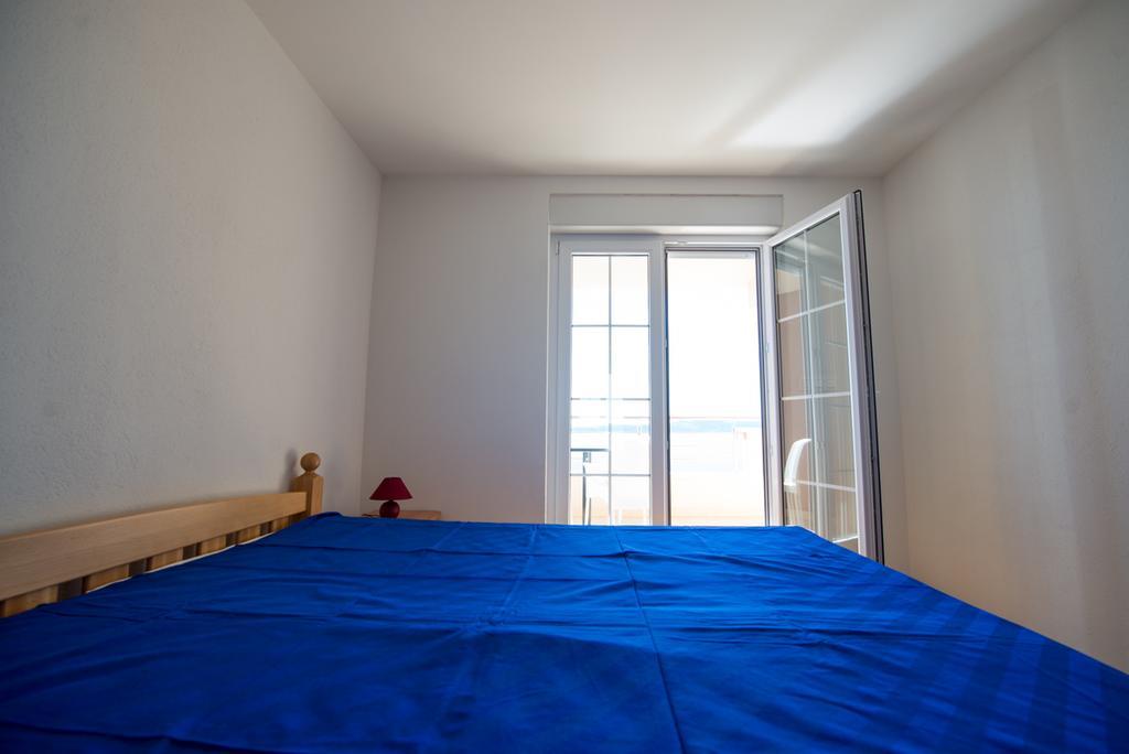 Apartments Karlo Baška Voda エクステリア 写真