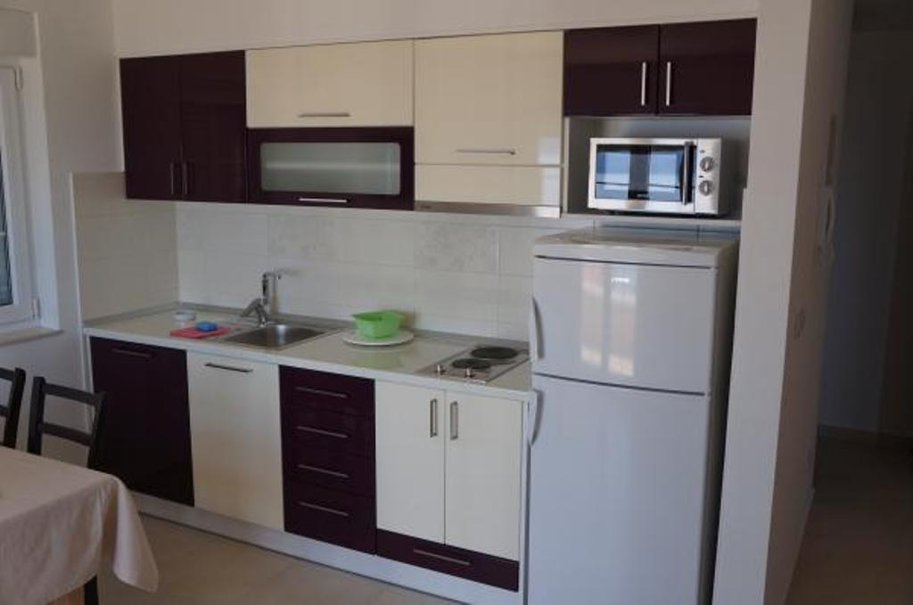 Apartments Karlo Baška Voda エクステリア 写真