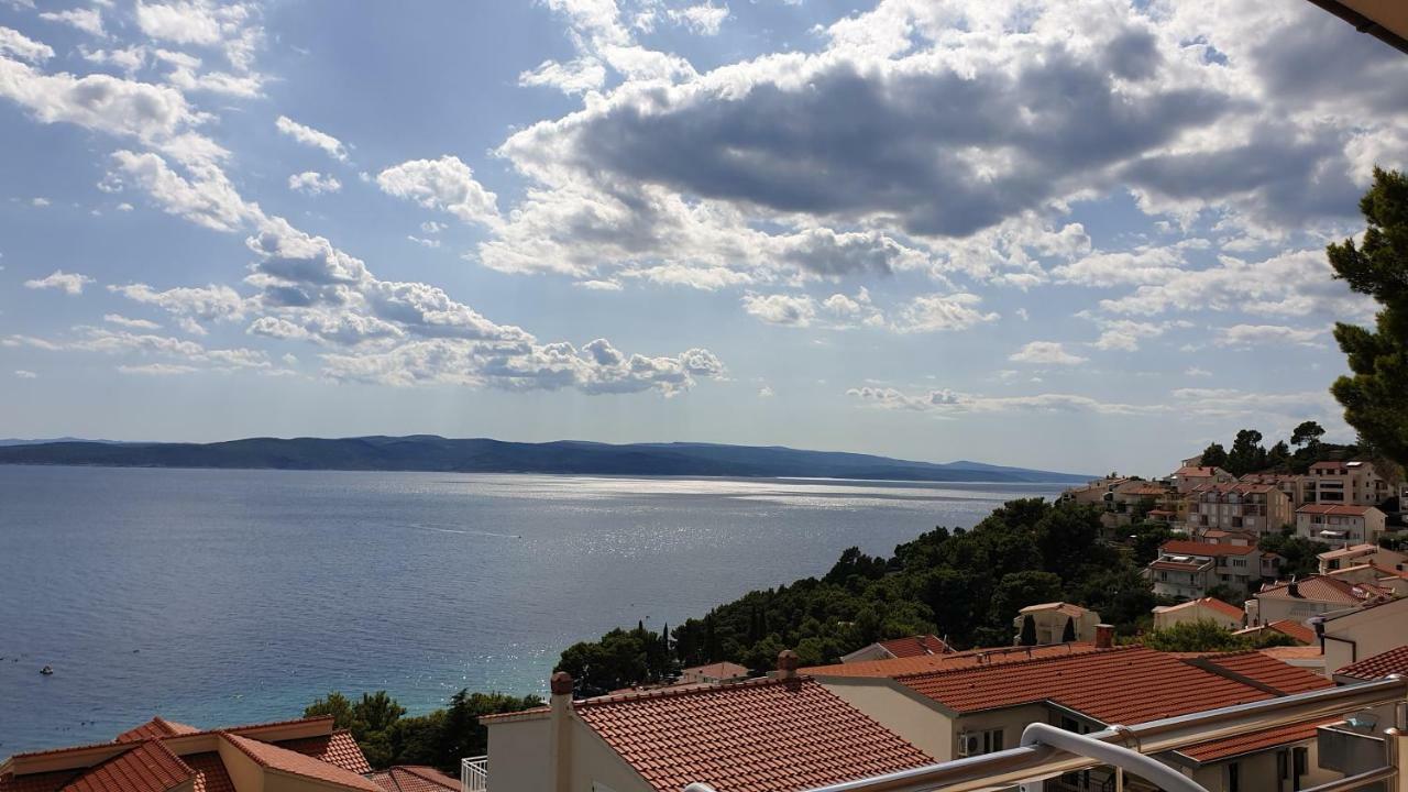 Apartments Karlo Baška Voda エクステリア 写真